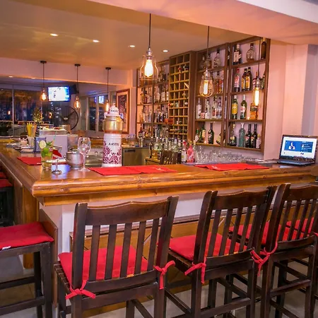 新塔拉西斯酒店 酒店