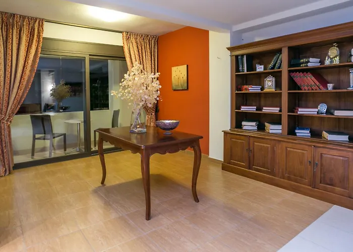 Отель Thalassies Nouveau Лименария